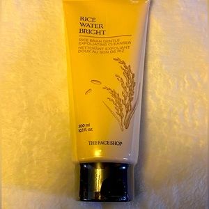 🧽-Gentle Exfoliating Cleanser-🧽